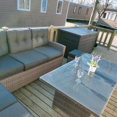Bj Chalets - De Rug 1 - Vakantiepark Lauwersoog - Luxe Chalet Met Vaatwasser! Vroege Incheck! Εξωτερικό φωτογραφία