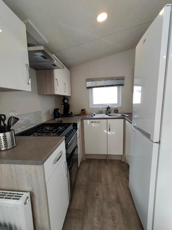 Bj Chalets - De Rug 1 - Vakantiepark Lauwersoog - Luxe Chalet Met Vaatwasser! Vroege Incheck! Εξωτερικό φωτογραφία