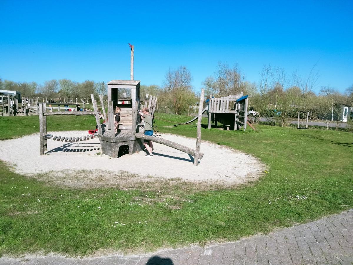 Bj Chalets - De Rug 1 - Vakantiepark Lauwersoog - Luxe Chalet Met Vaatwasser! Vroege Incheck! Εξωτερικό φωτογραφία